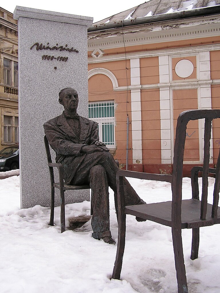 statue of Sándor Márai, Kosice